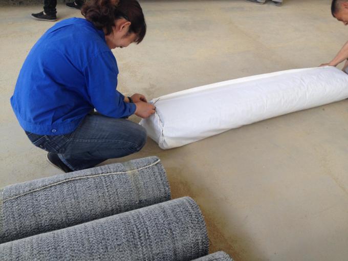 GCL15mm 180g Non tessuto 11000g Granula di bentonite 125g Tessuto Geosintetico Legno Geosintetico per impermeabilizzazione 11
