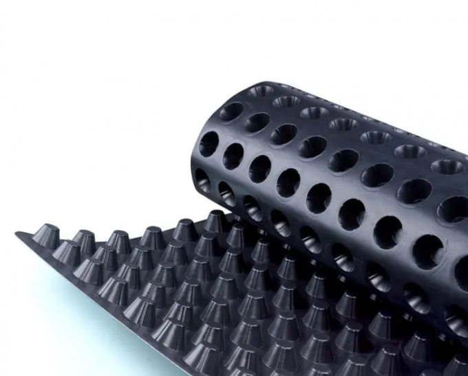 Tavolo di drenaggio idrografico in HDPE rettangolare con tappeto di drenaggio a membrana a fossette per tetto verde 2